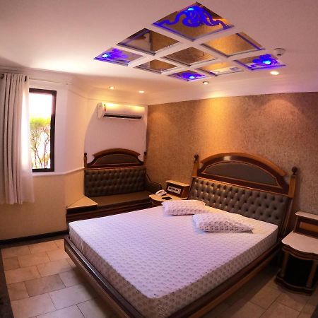 Motel Villa Di Roma (Adults Only) Guarujá Exteriér fotografie